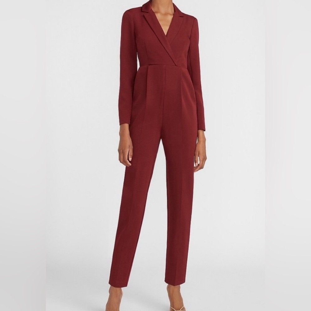 NWT! Express Long sleeve blazer burgandy jumpsuit SIZE 8